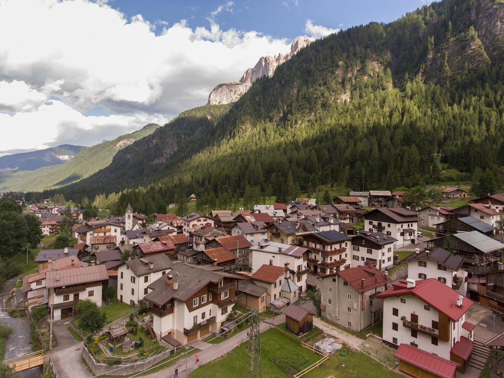 Hotel Garni Ai Serrai Rocca Pietore Exterior photo